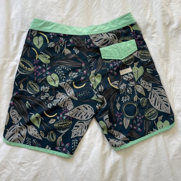 Vissla Board shorts - Picture 2 of 3